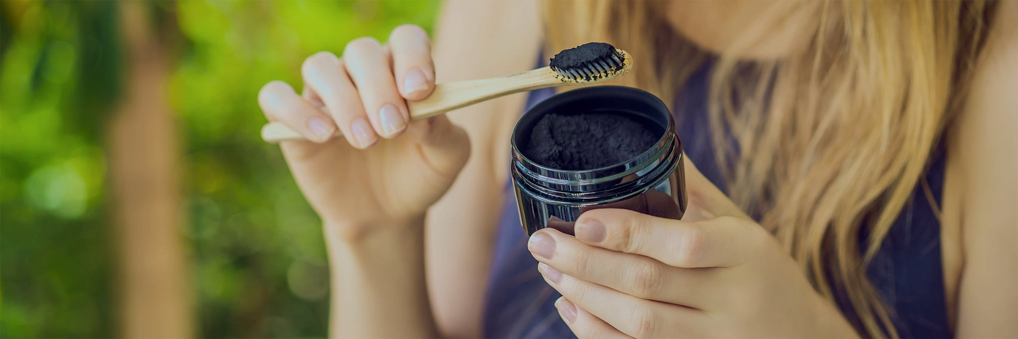 Clareamento Dental com Carvão Ativado faz Mal à Saúde? – Use Orgânico