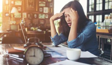 A dor de cabeça e a aromaterapia: descubra os benefícios desta prática!