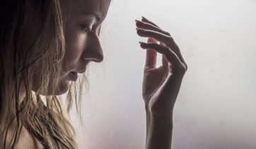 Como combater a queda de cabelo com produtos naturais?