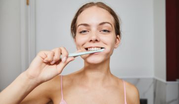 Preste atenção na composição do seu creme dental!